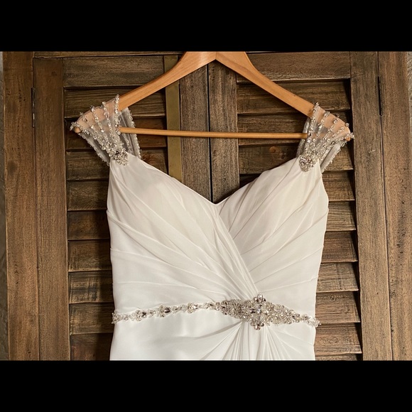 Maggie Sottero “Bryce” Wedding Dress - Picture 6 of 8